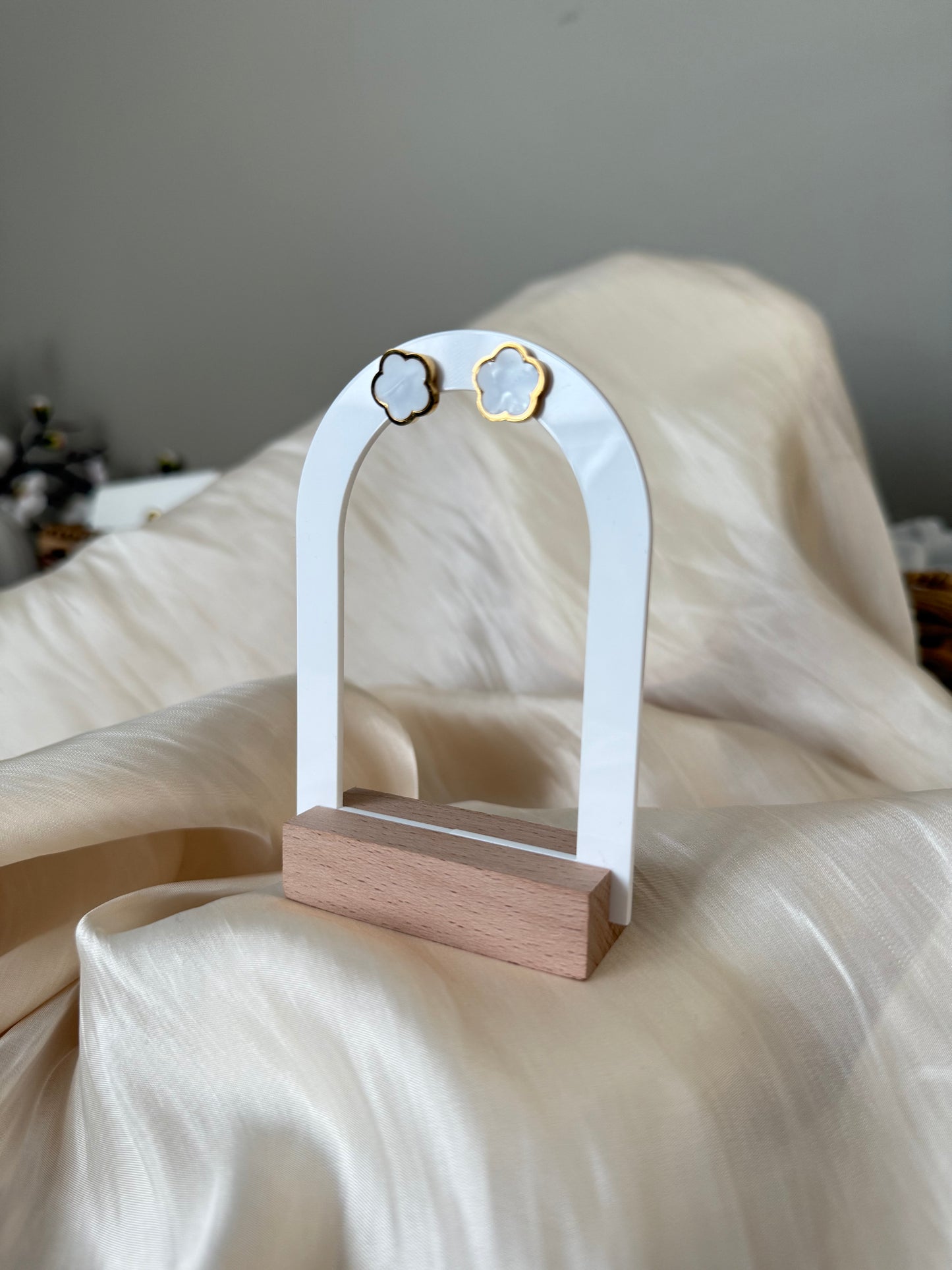 Weiße Kleeblatt Ohrstecker