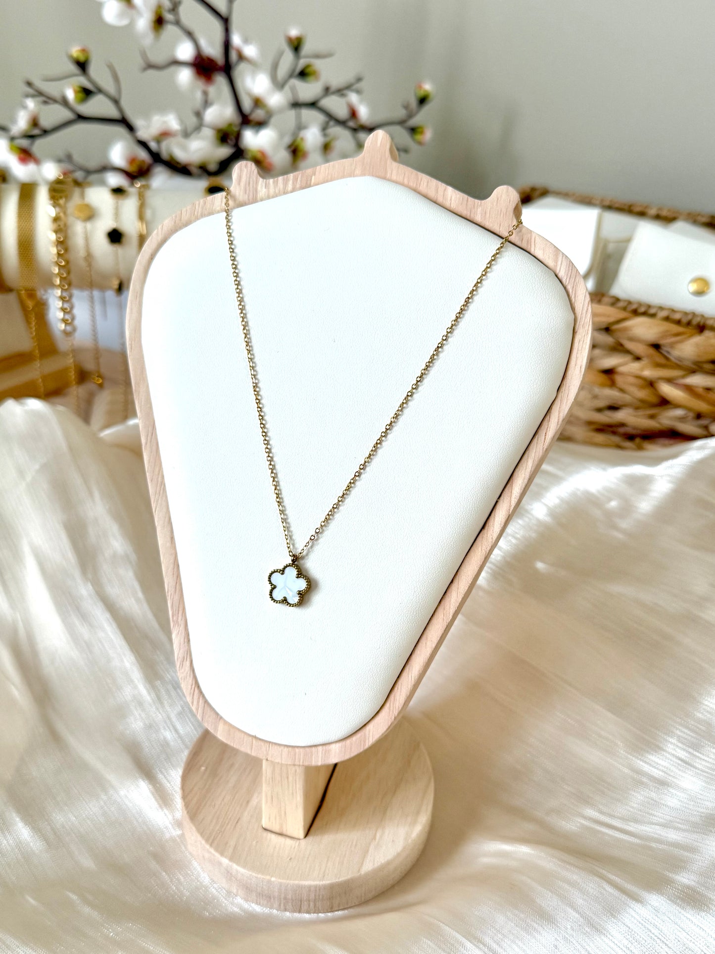 White clover necklace