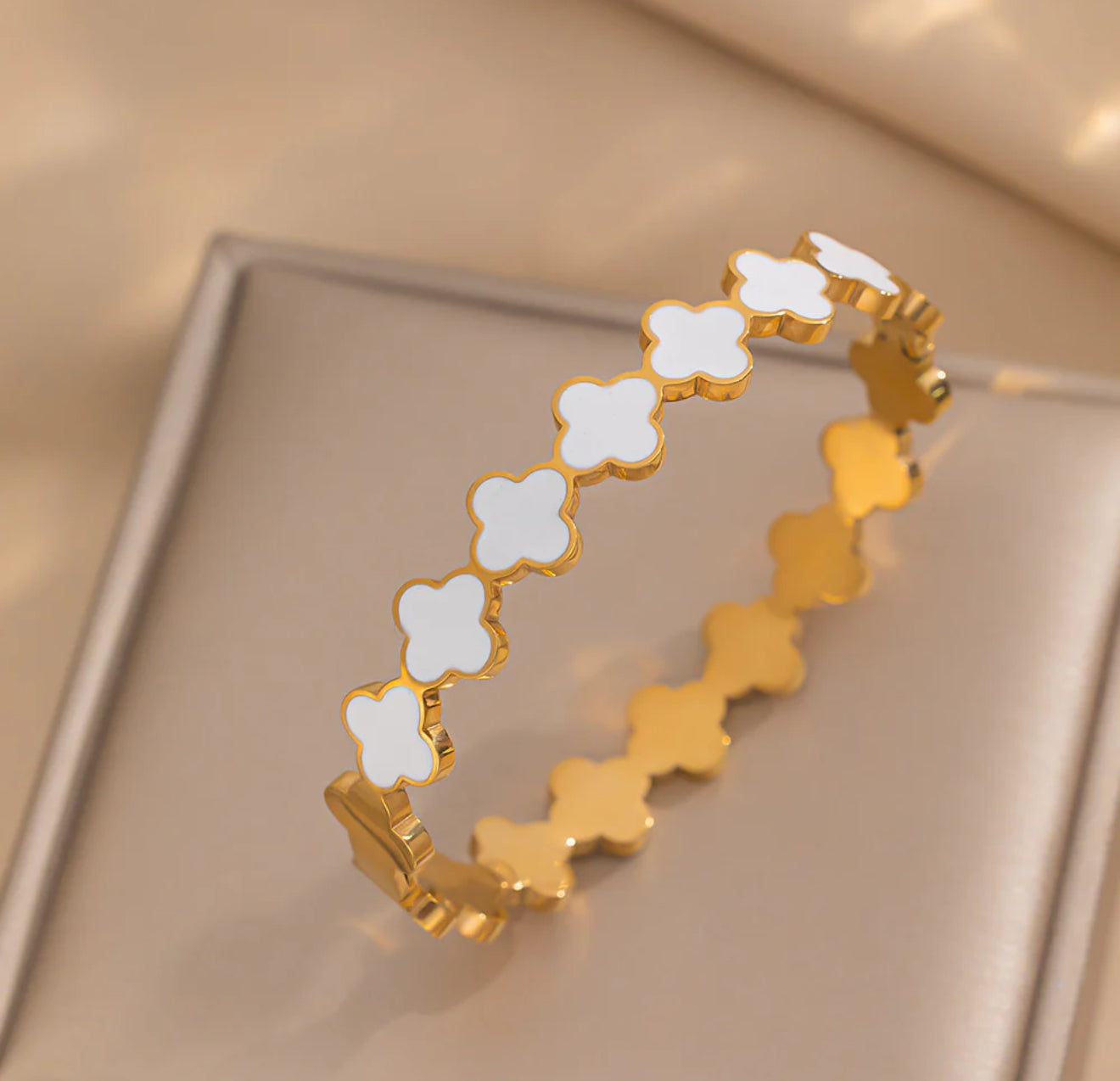 New clover bangle