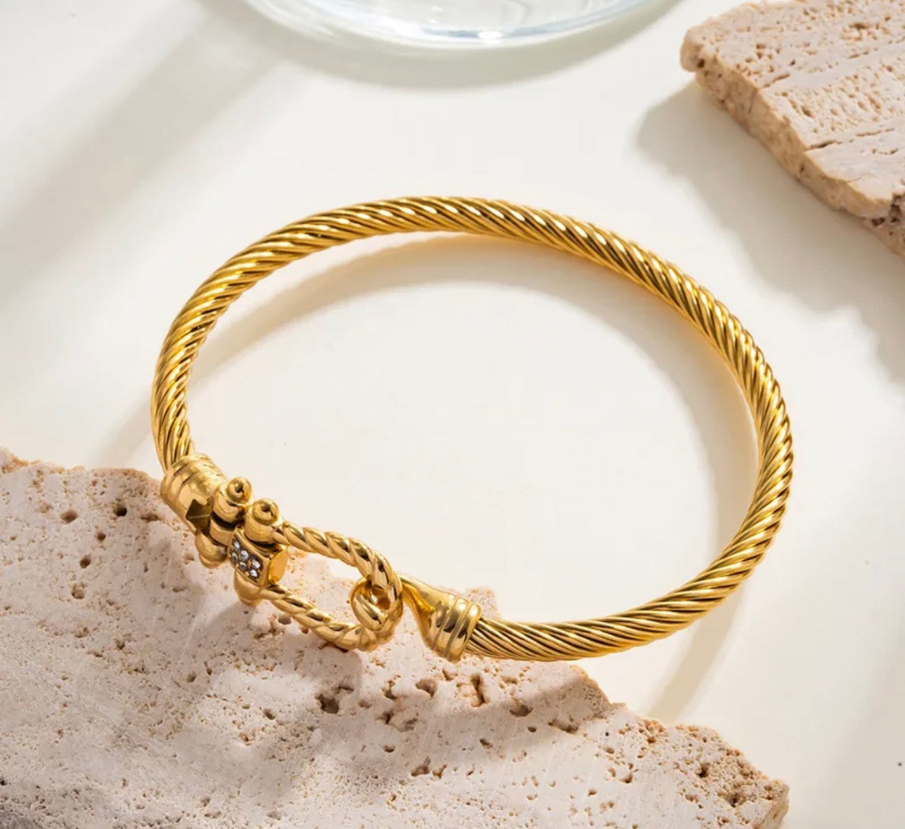 Velora Twist Bangle