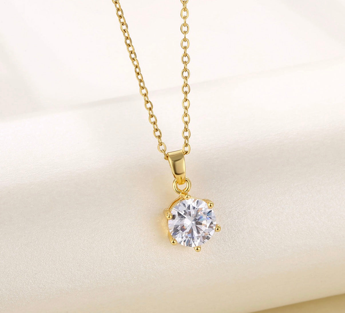 Elara Dainty Necklace