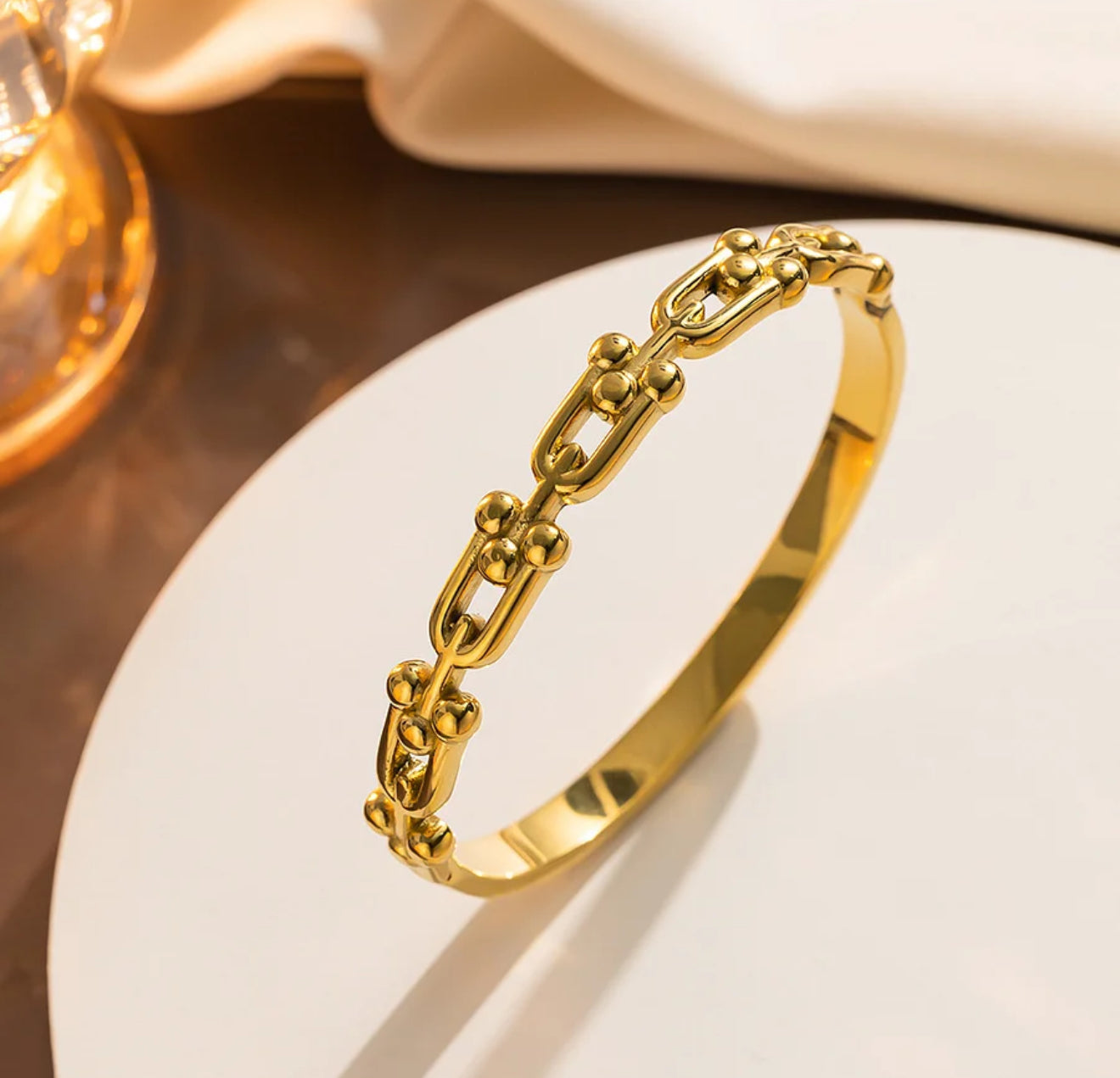 Link bangle