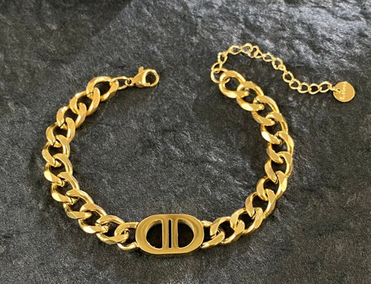 Double D bracelet