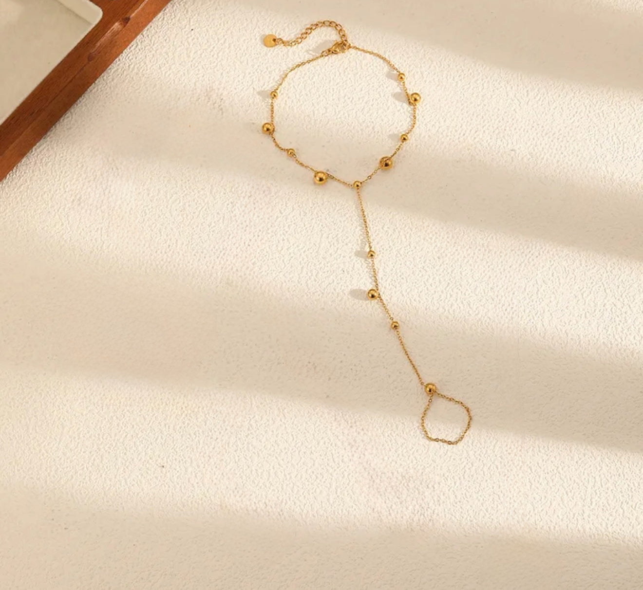 Gold Pearls Handchain