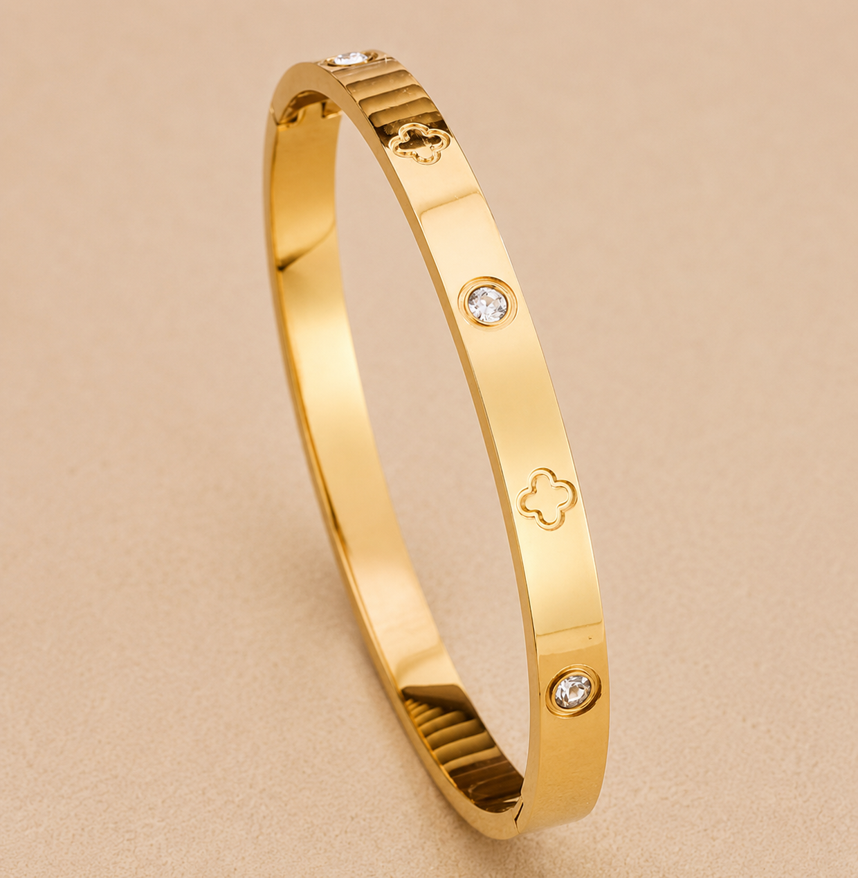 Noor Bangle with Zircons