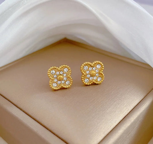 Four leaf clover earrings with zircons