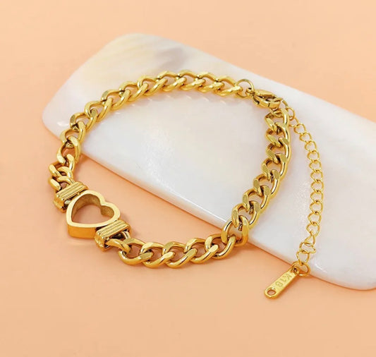Elán Heart Bracelet