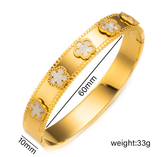 Clover bangle