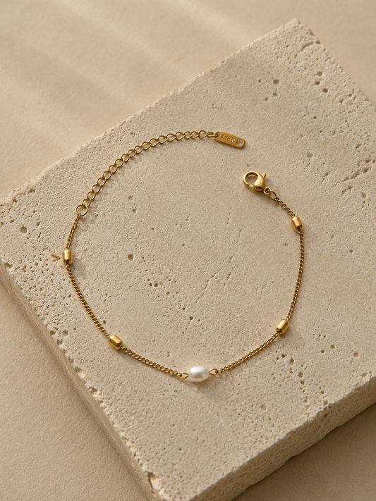 White & Gold Beaded Bracelet