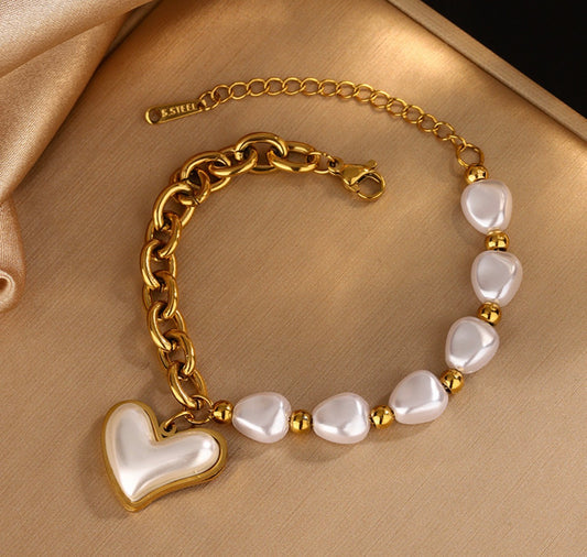 French Retro Pearl Bracelet