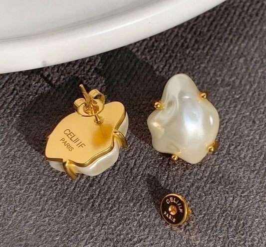 Freshwater Pearl Earrings