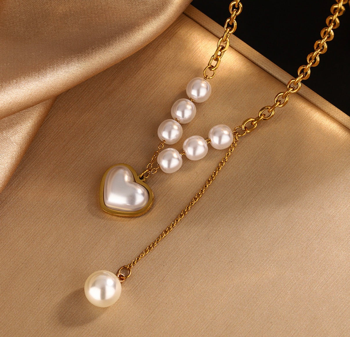 French Retro Pearl Necklace