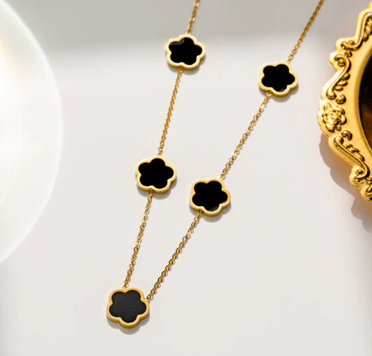 Bloom flower necklace