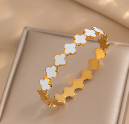 New clover bangle