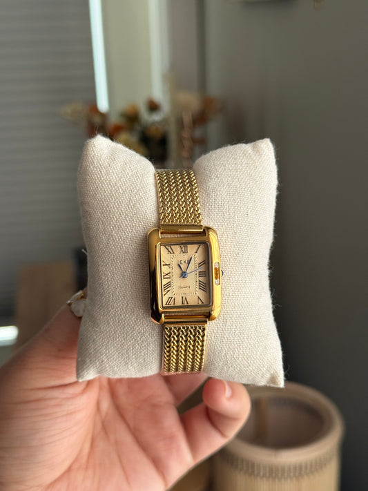 Romané Gold Watch