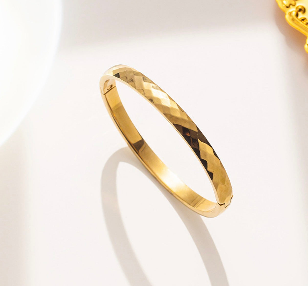 Minha Bangle