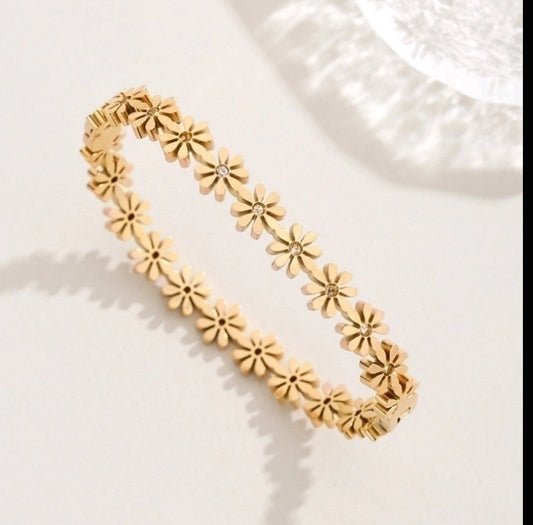 Flower bangle