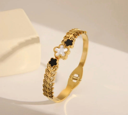 Elysian Clover Bangle