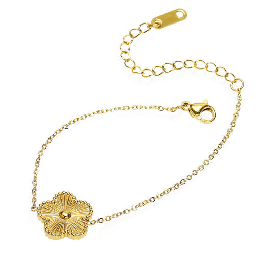 Gold clover bracelet