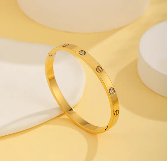 Love Bangle with Zircons